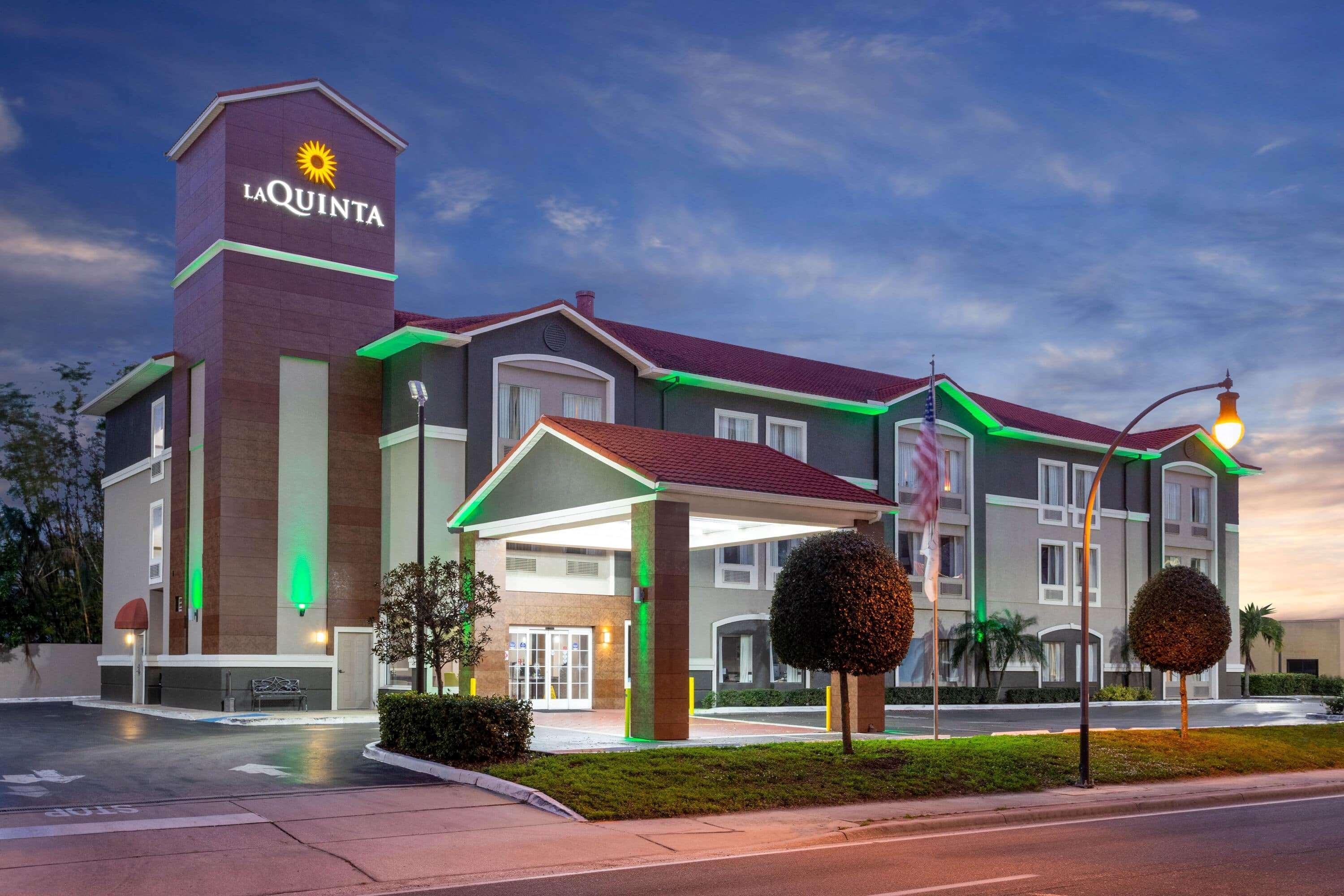 La Quinta By Wyndham Tampa Bay Area-Tampa South Hotel Екстериор снимка